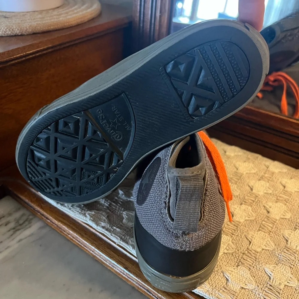 CONVERSE All Star Mid Classic Lace Up Sneaker Grey Black Orange Kid's Size 2‎